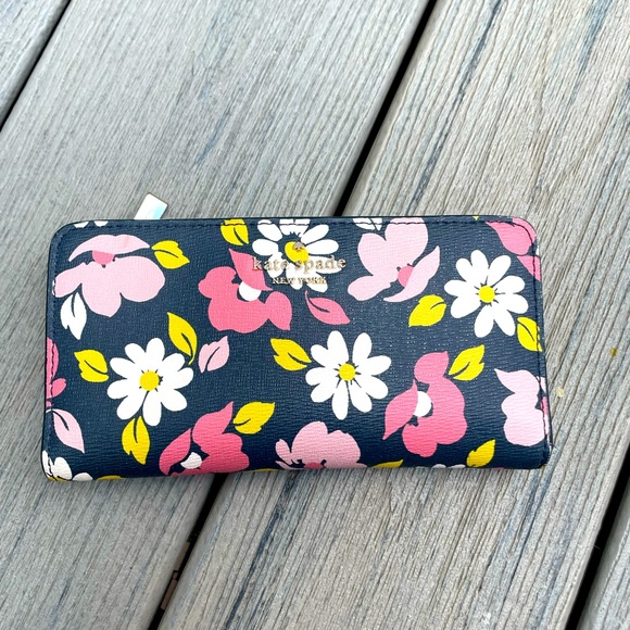 kate spade Handbags - Kate Spade Wallet